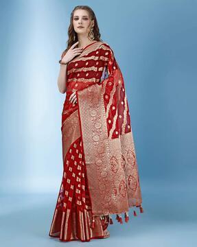 women floral pattern banarasi saree with contrast border