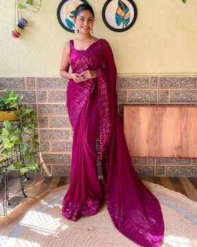 women floral pattern saree with contrast border