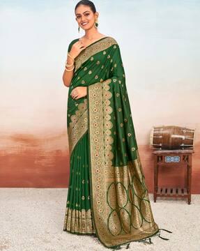 women floral pattern saree with contrast zari border