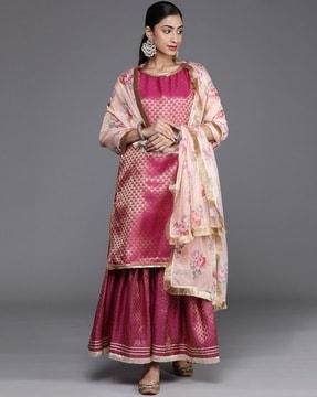 women floral pattern straight kurta set