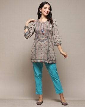 women floral print a-line kurti