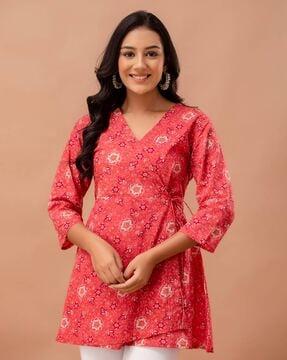 women floral print angrakha with v-neck