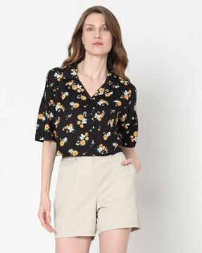 women floral print boxy fit crop shirt