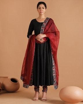 women floral print dupatta