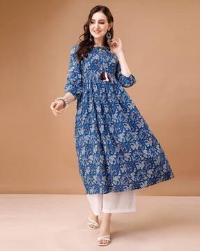 women floral print no darts flared kurta