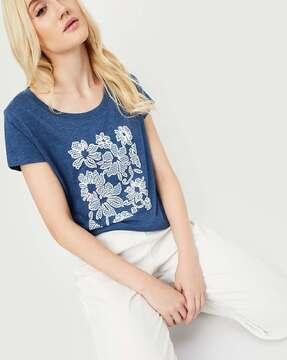 women floral print regular fit round-neck t-shirt