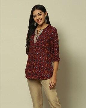 women floral print regular fit round-neck tunic