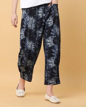 women floral print relaxed fit trousers