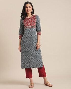 women floral print round-neck straight kurta