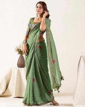 women floral print saree with sequin accent