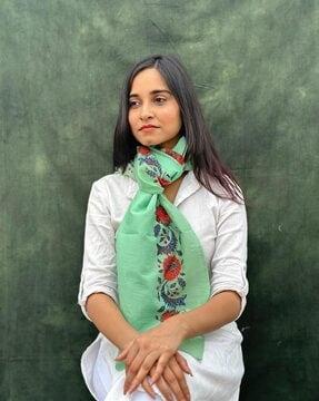 women floral print scarf with folded hem