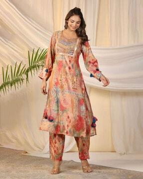 women floral print straight kurta set with attached dupatta