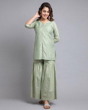 women floral print straight kurta set