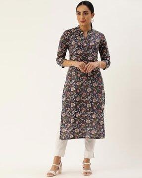 women floral print straight kurta with bracelet sleeves