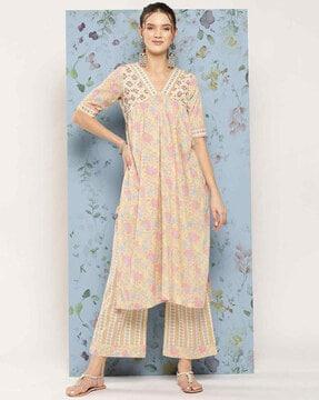 women floral print straight kurta with palazzos