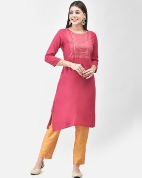 women floral print straight kurta with pants