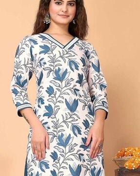 women floral print straight kurta with pants