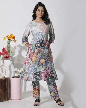 women floral print straight kurta with pants