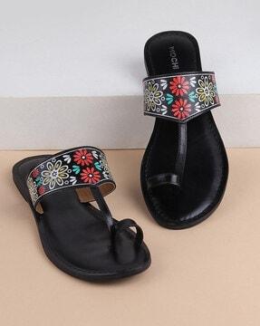 women floral print toe-ring sandals