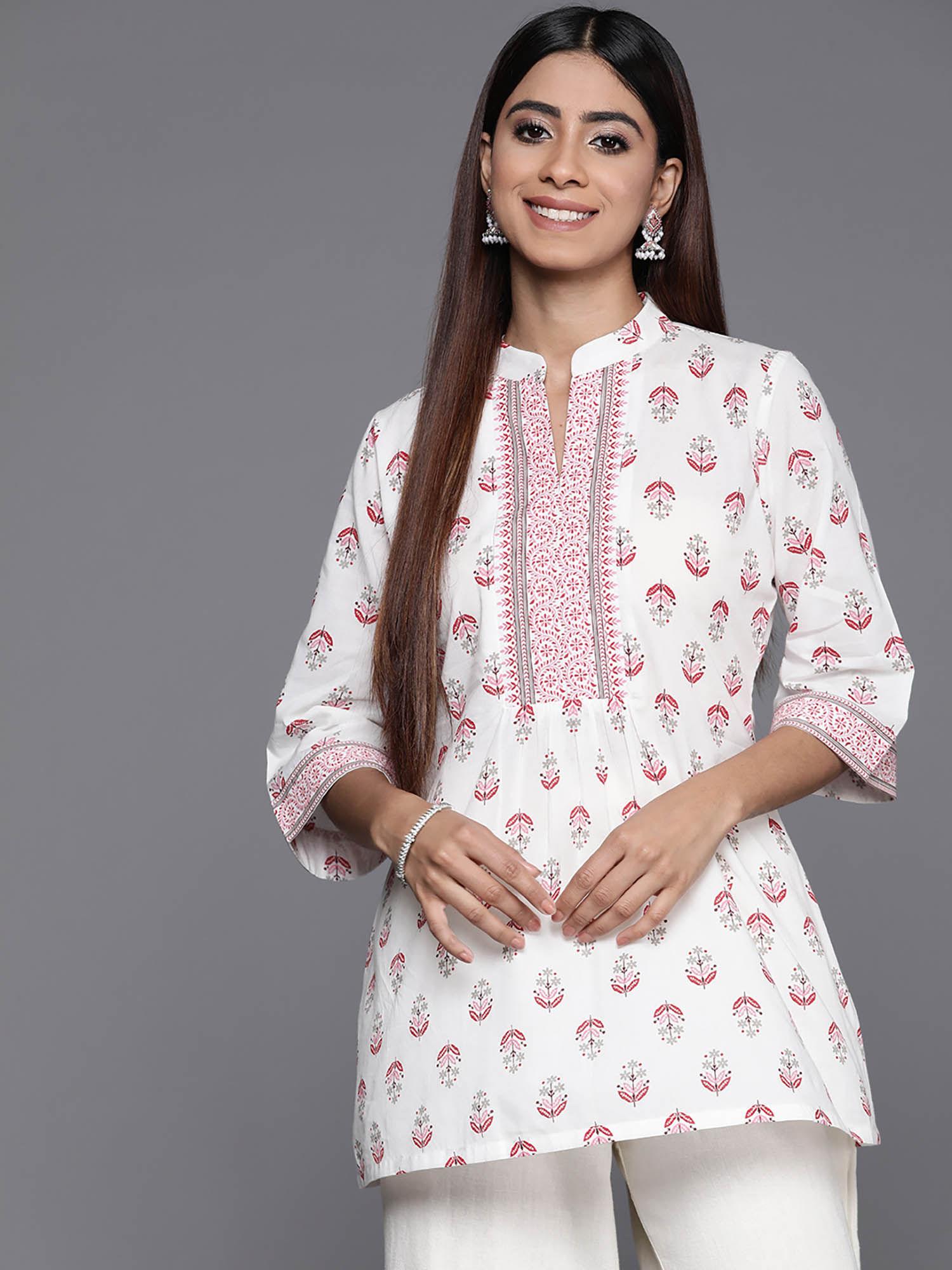 women floral printed white kurti with a pleated style