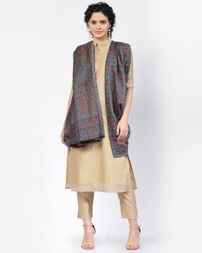 women floral woven shawl with frayed hem