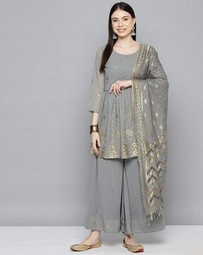 women foil print flared kurta set with dupatta