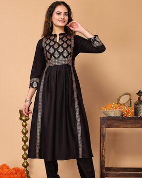 women foil print flared kurta set