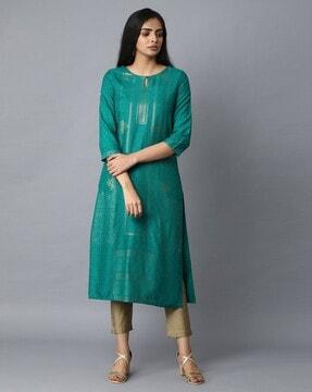 women foil print straight kurta