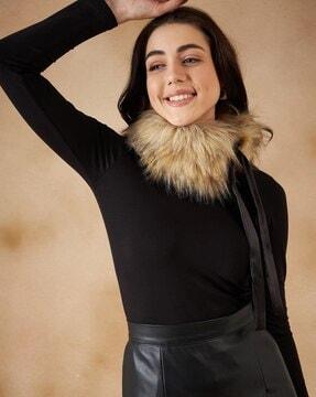 women fur stole