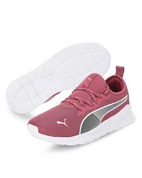 women game sneakers