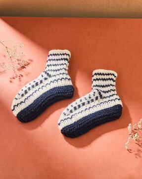 women geometric-knit ankle-length socks
