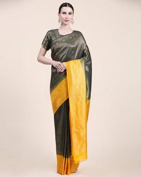 women geometric pattern saree with contrast border