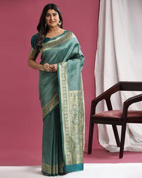 women geometric pattern saree with zari border