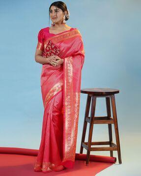 women geometric pattern saree with zari border