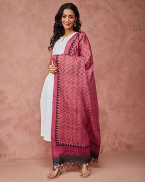 women geometric print dupatta