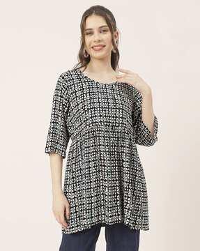 women geometric print regular fit top