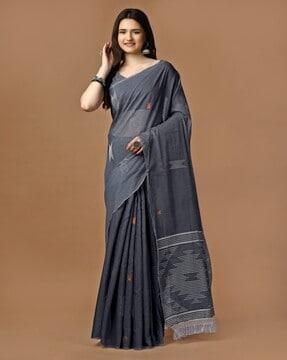 women geometric print saree with contrast border