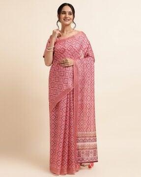 women geometric print saree with tassels