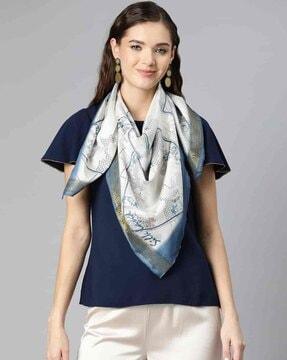 women geometric print scarf