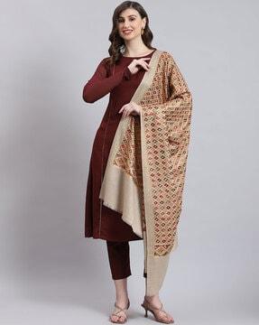 women geometric print shawl with fringed hem