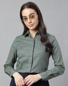 women geometric print shirt with spread collar