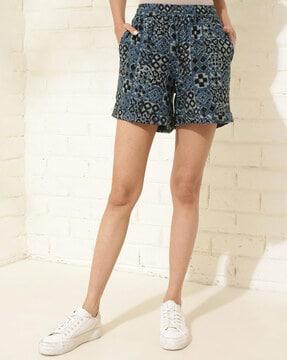 women geometric print shorts with insert pockets