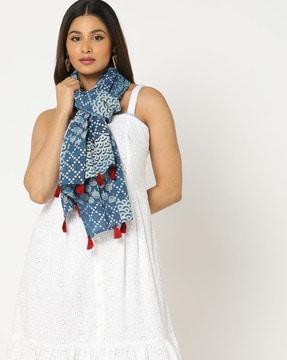 women geometric print stole with tassels