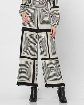 women geometric print straight fit pants