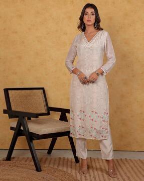 women geometric print straight kurta with pants & dupatta