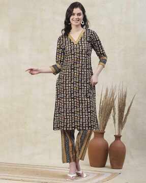 women geometric print straight kurta with pants