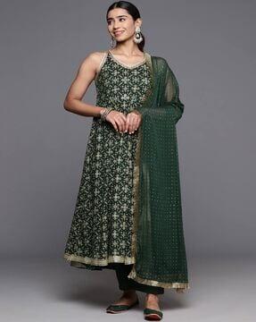 women geometric woven flared kurta with pants & dupatta