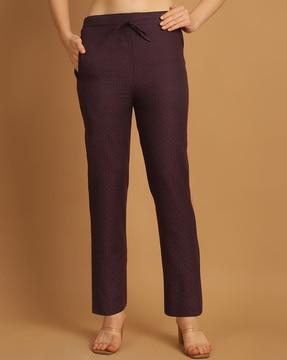 women geometric woven straight fit pants