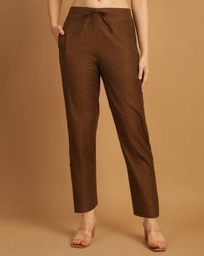 women geometric woven straight fit pants