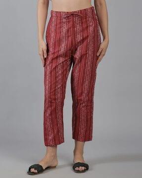 women geometric woven straight fit pants